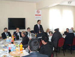 Şehit ve gazi aileleriyle bir araya geldi
