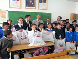KAI Vakfı’ndan öğrencilere kıyafet yardımı