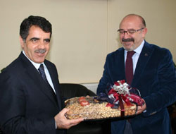 Başkana Semeni ve Nevruz Meyvesi