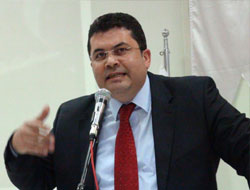 Murat Çobanoğlu KAÜ’de anıldı!