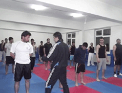 Kağızmanda Muay Thai