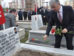 Polis Haftası şehitlik ziyaretiyle başladı