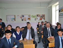 Milletvekili Arslan okulunu ziyaret etti