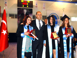 KAÜde mezuniyet coşkusu
