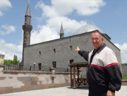 Ulu Cami Kaderine Terk Edildi