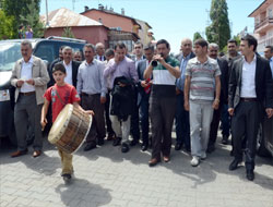 Ermiş, Göz Yaşlarını Tutamadı