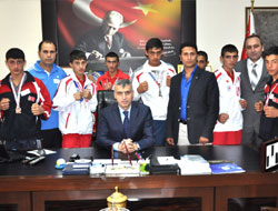Demir yumruklar Emniyette