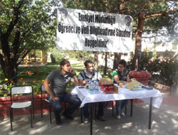 Polis öğrencileri bilgilendiriyor