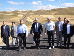 Kars’ın köyleri sıcak asfaltla tanışacak