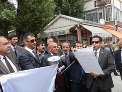 Türkiye Kamusen Protesto Etti