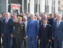 Kars’ın kurtuluşu sönük geçti