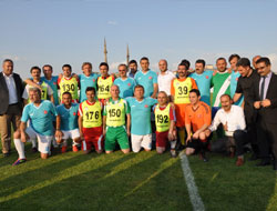 Futbolun ustaları Kars’ta