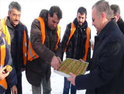 Vali Baklava İkram Etti