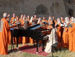Ermeniler Anide konser verdi