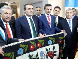 Bakan Ünal, SERKA standını ziyaret etti