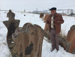 Bu Mezarlıktaki Taşlar Konuşuyor