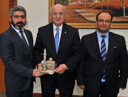 Turhan’dan Meclis Başkanına Ziyaret