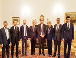 Arslan Onuruna Resepsiyon