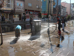 Kars’ta gece gündüz temizlik çalışması