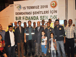 Demokrasi Şehitleri İçin Fidan Dağıtıldı