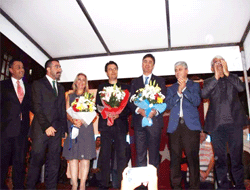Sanatçılar Demokrasi Meydanında