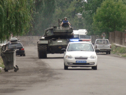 Halkın Tankı Kışlaya Döndü