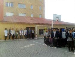 Gazi Kars Anadolu Lisesi’nde Anlamlı Tören