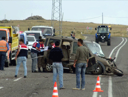 Trafik kazası: 1 ölü, 4 yaralı