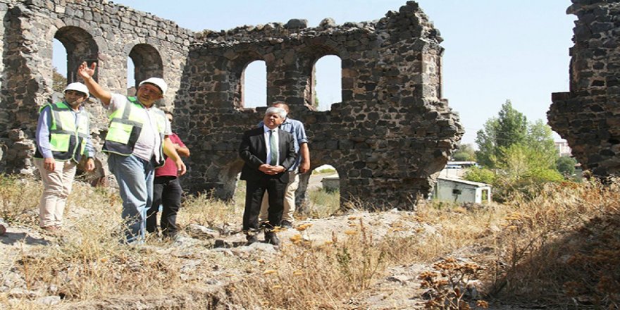 Kümbet Camii ve Beylerbeyi sarayında inceleme