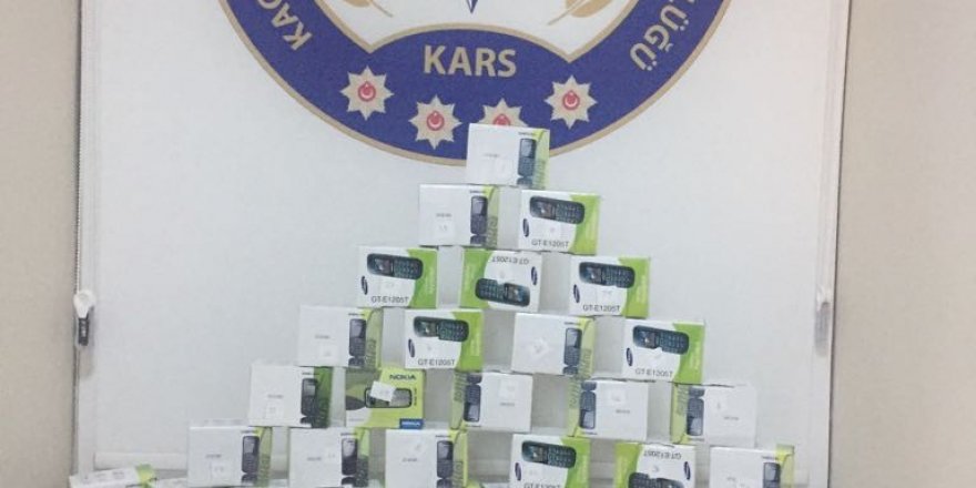 Kars’ta kaçak telefon operasyonu