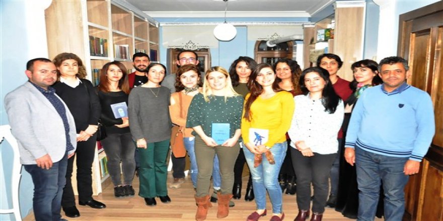 Öğretmensiz Üniversite: ‘Kalem Kitap Kahve Evi’