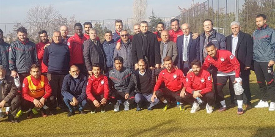 Başkan Yıldırım Kars 36 Spor'u Ziyaret Etti