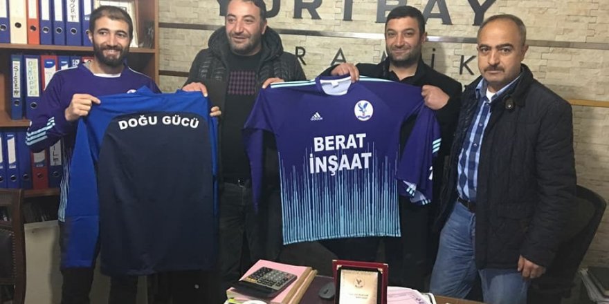 Karslı işadamından Doğu Gücü Spor’a malzeme desteği