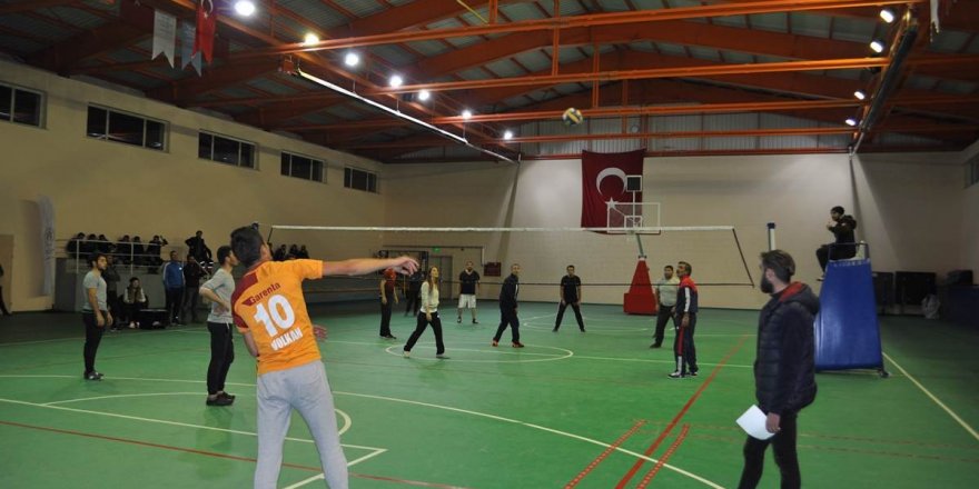 Arpaçay’da kaymakamlık voleybol turnuvası