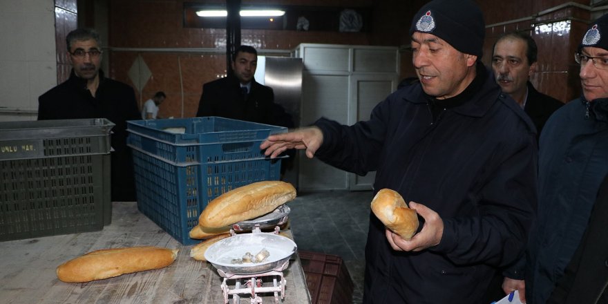 Kars’ta zabıta ekmek fırınlarını denetledi