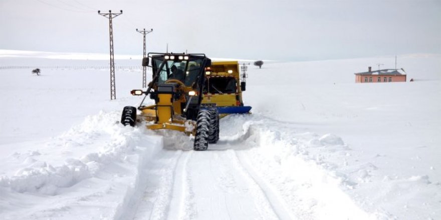 Kars'ta 39 köy yolu ulaşıma kapandı