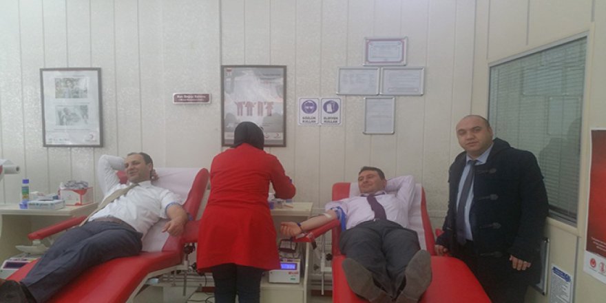 Sağlık Çalışanları Kan Bağışında Bulundu