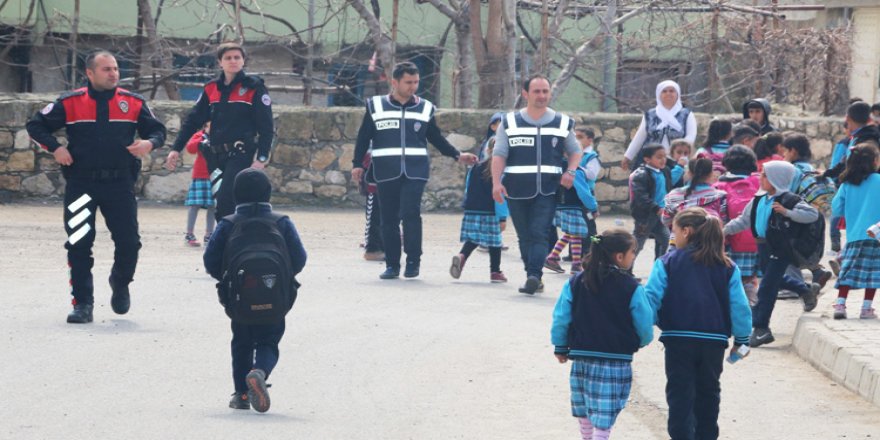 Kars’ta, asayiş ve trafik uygulamaları devam ediyor