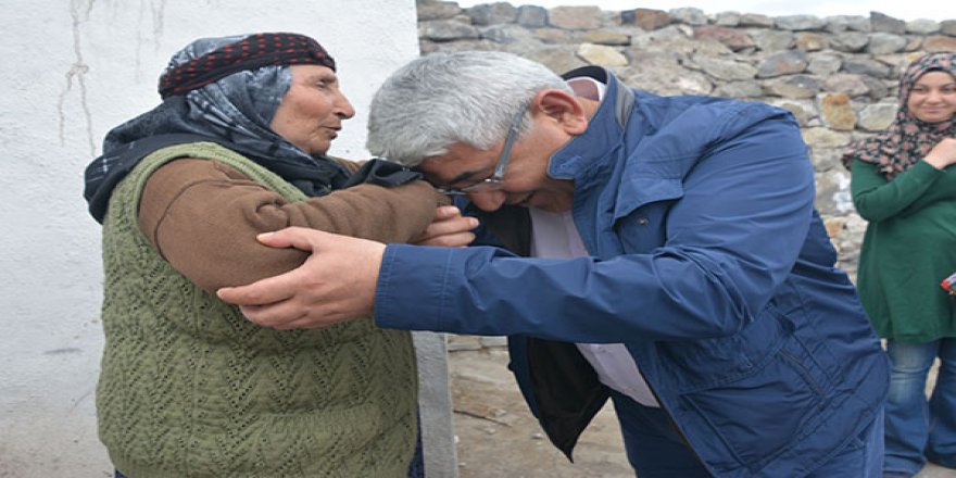 "Yaşlılarımız Hayatımızın en kıymetli hazineleridir"