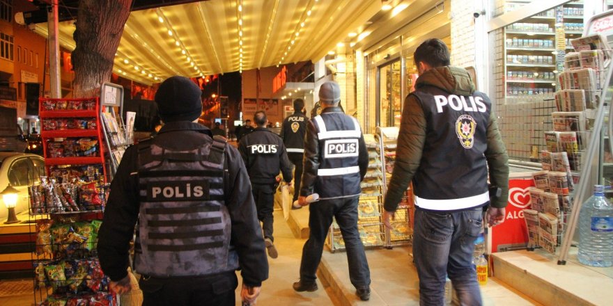 Kars’ta polis kuş uçurtmuyor 