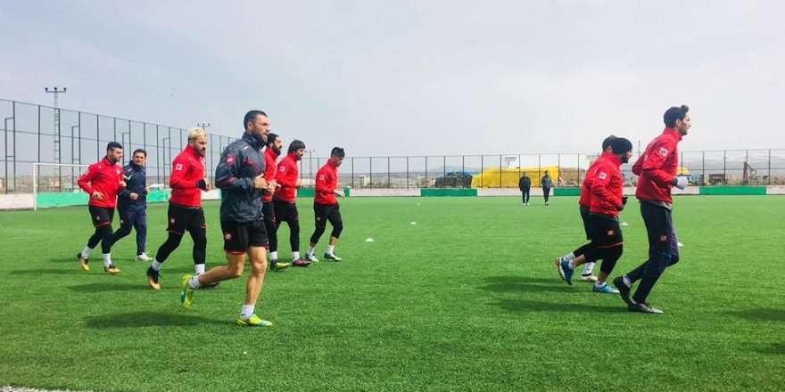 Kars 36 Spor Sarıkamış Gençler Birliği Spor maçına hazır