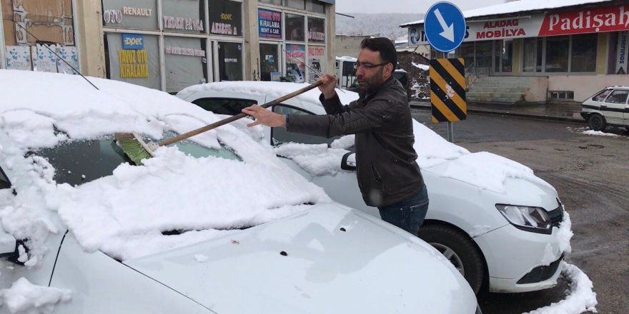 Sarıkamış ve Digor yeniden beyaza büründü