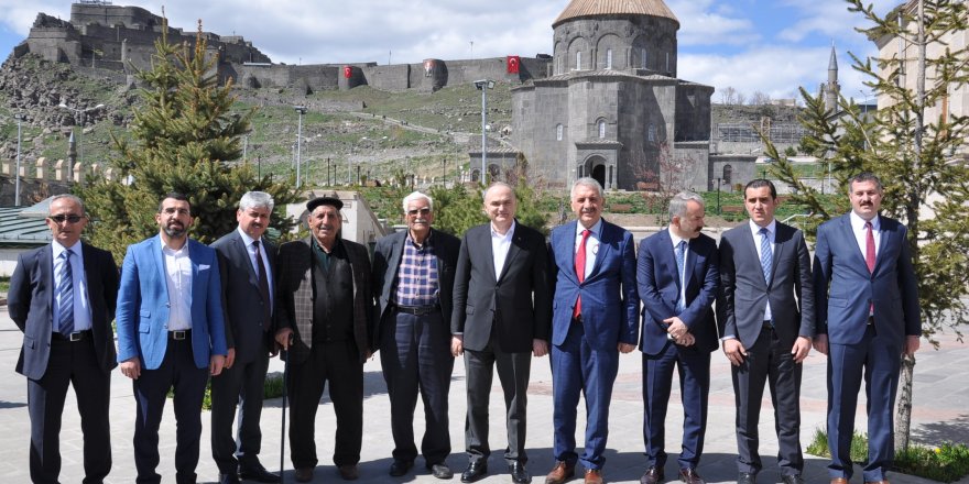 Bakan Faruk Özlü’den, Karslılara Bilim Teknoloji Merkezi ve Teknik Koleji müjdesi