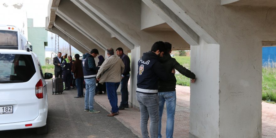 Kars'ta otobüs ve tren garlarında asayiş uygulaması