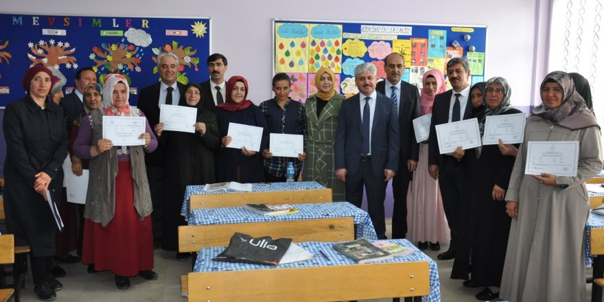 Okuma-yazma öğrendi ilk olarak İstiklal Marşı’nı okudu