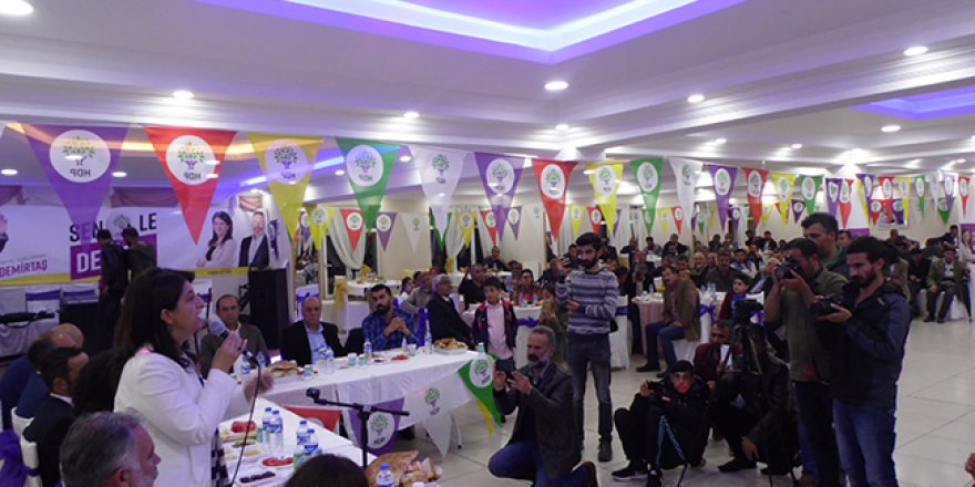 Pervin Buldan iftarını Kars’ta açtı