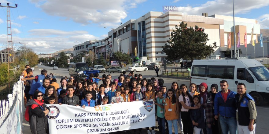 Karslı öğrenciler Erzurum’u gezdi