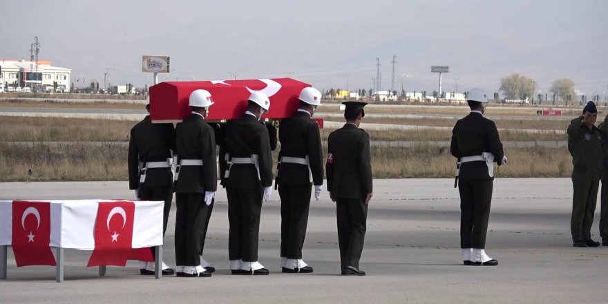 Kaza kurşunuyla şehit olan asker memleketi Adana’ya uğurlandı