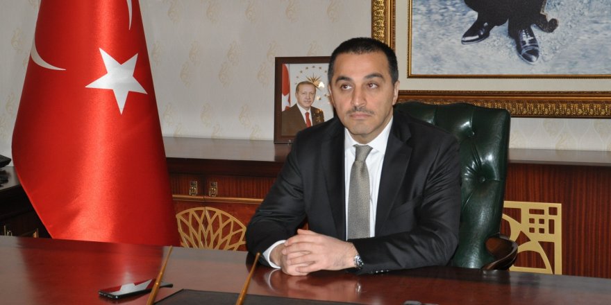 Kars Valisi Türker Öksüz, yeni görevine başladı