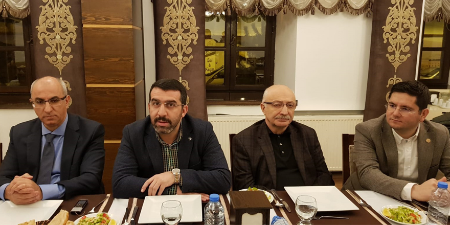 AK Parti Kars Belediye Başkan Adayı Av. Ensar Erdoğdu'dan Kars'a iki müjde